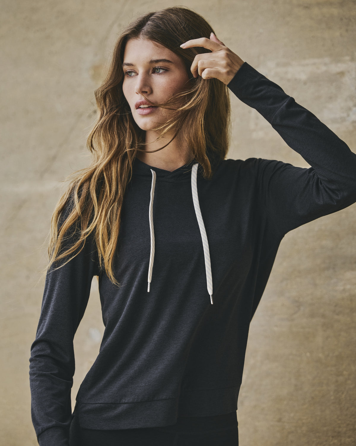 Halo Essential Hoodie Black Heather Sweatshirt - Image 4