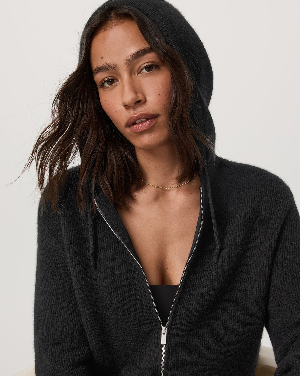 ??milie Cashmere Hoodie Women's Black Zip - Image 2