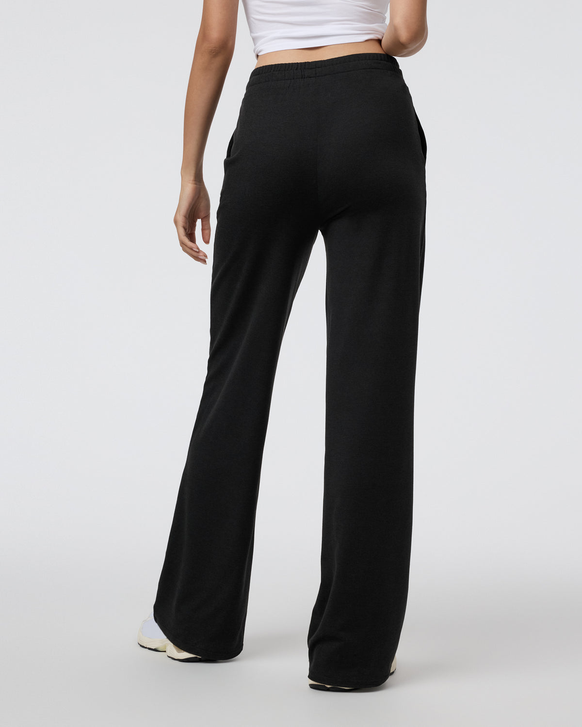 Halo Essential Wideleg Black Heather Pants - Image 4