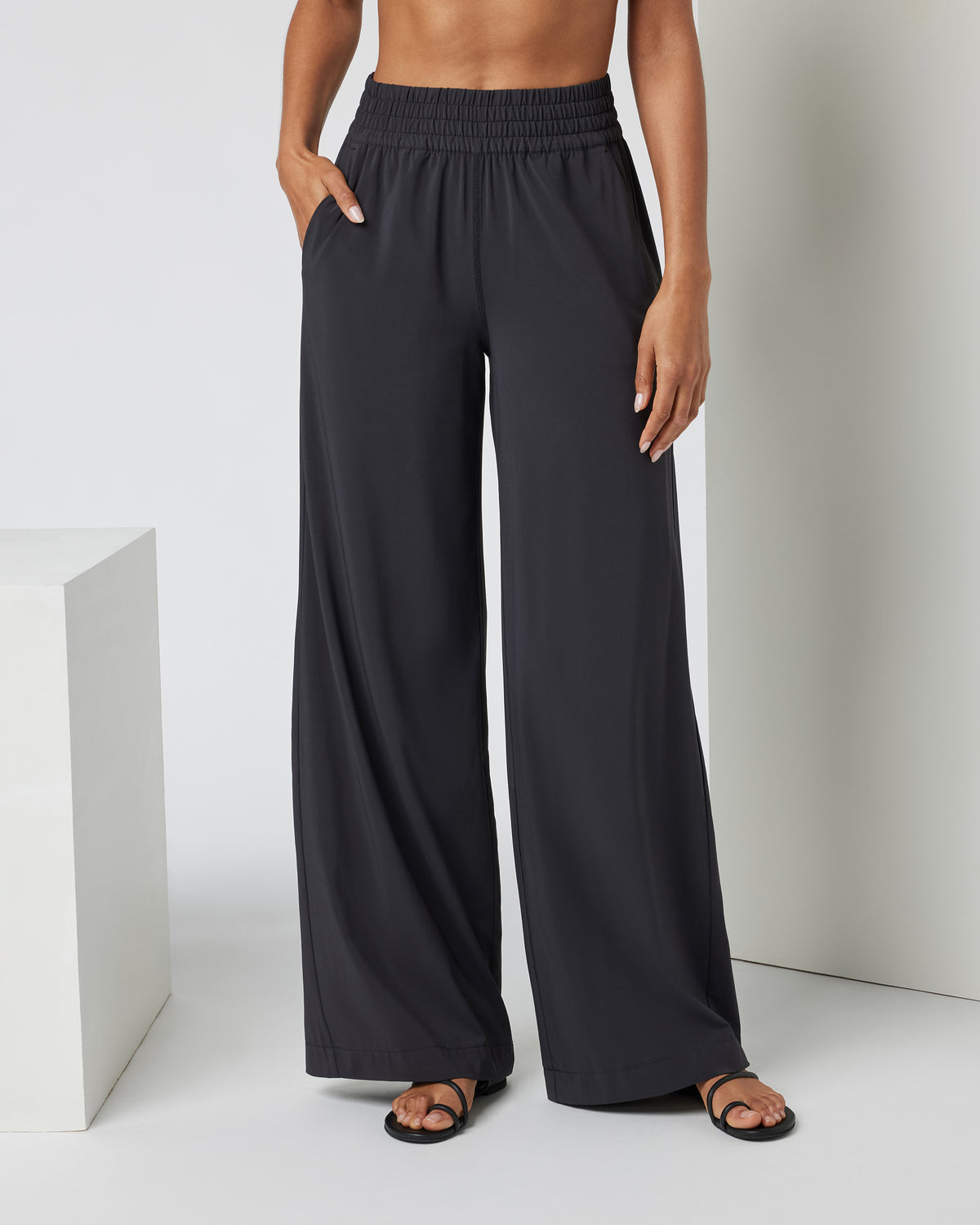 Villa Wideleg - Long Black Tall Wide Leg Pants