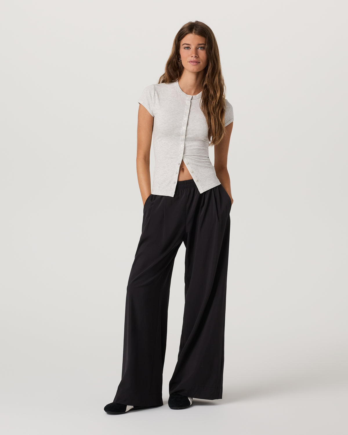 Villa Vibes Wideleg Women's Black Ultra-Wide Leg Pants - Image 2