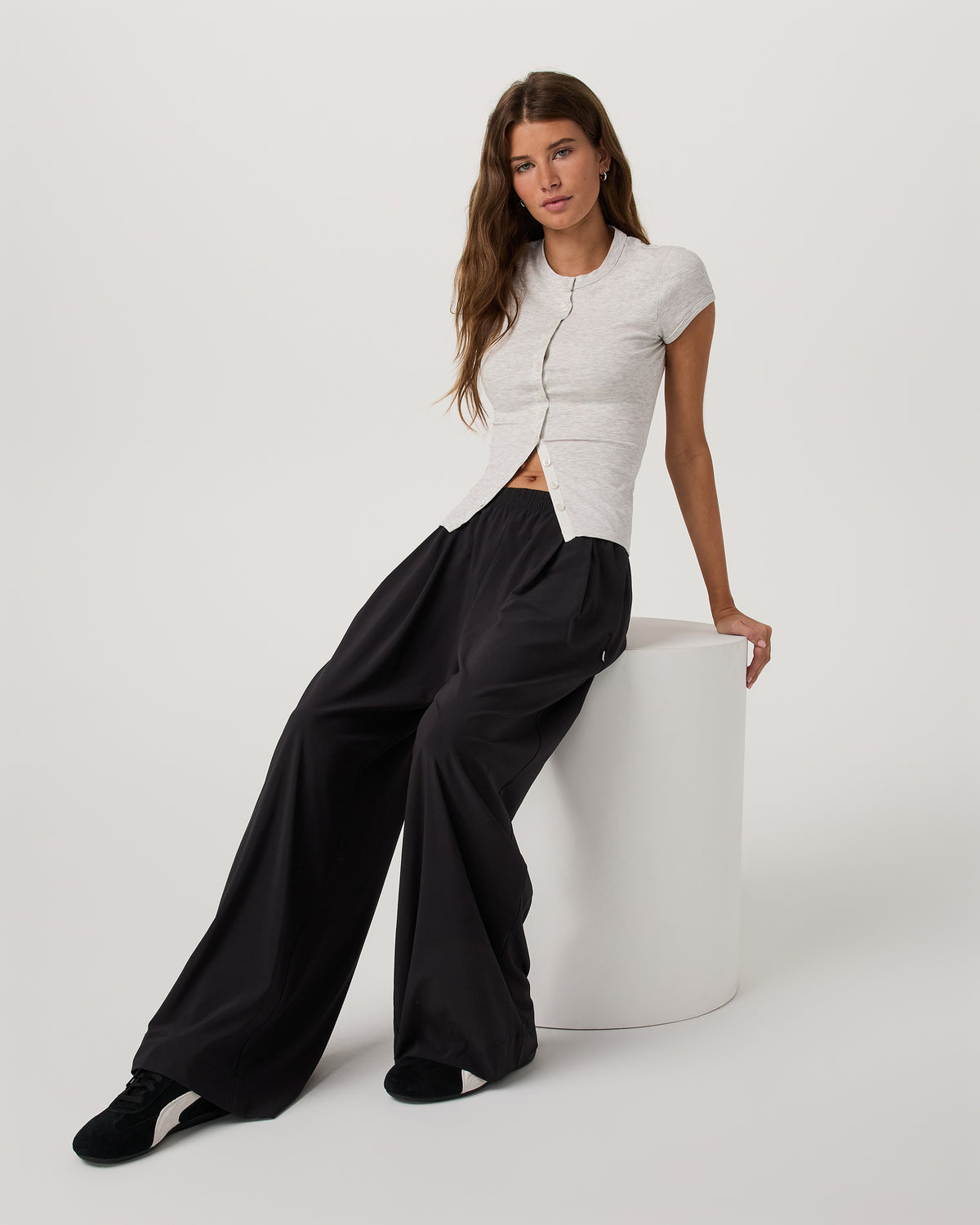 Villa Vibes Wideleg Women's Black Ultra-Wide Leg Pants - Image 6