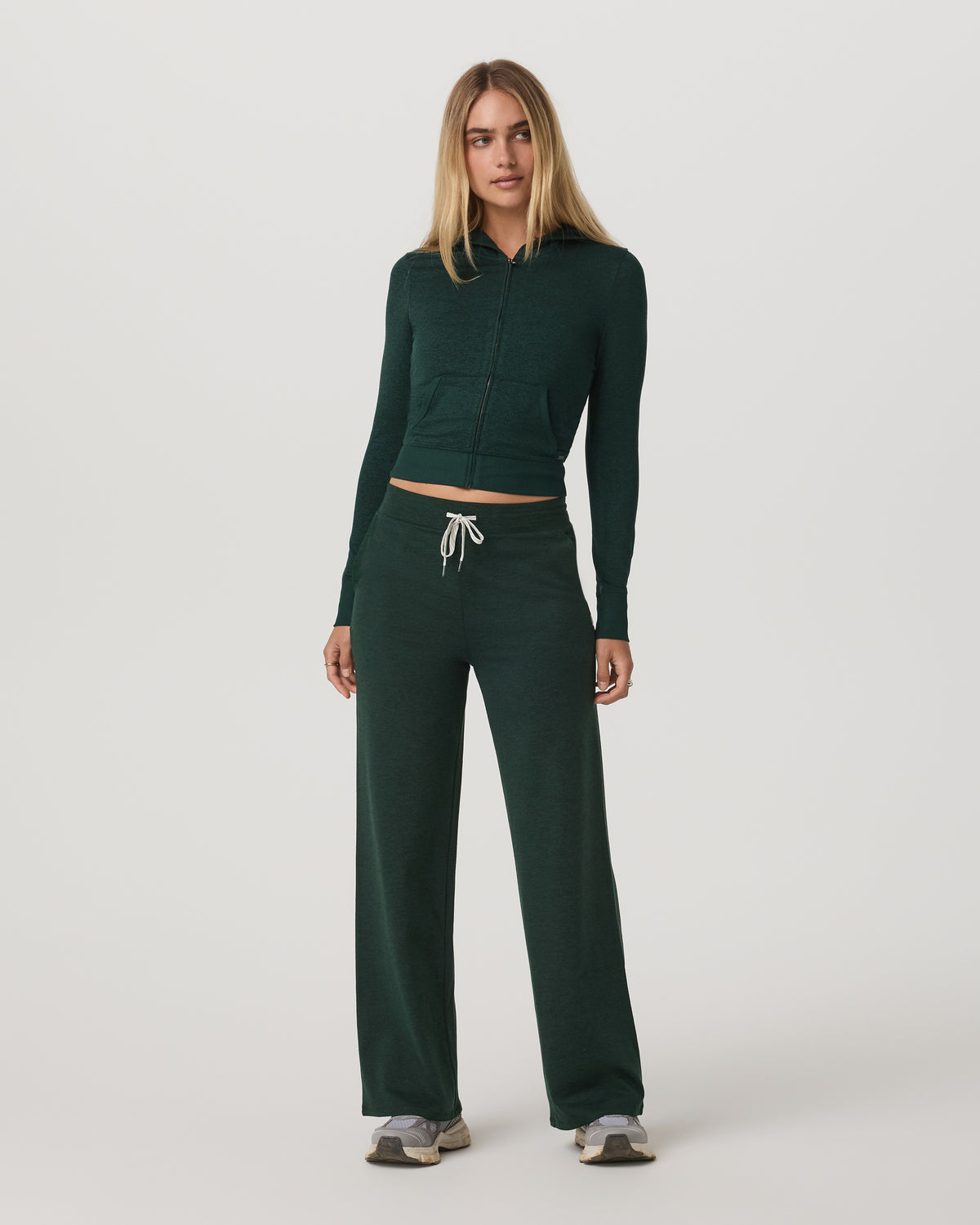 Halo Wideleg - Short Women's Evergreen Wideleg Pants - Image 4