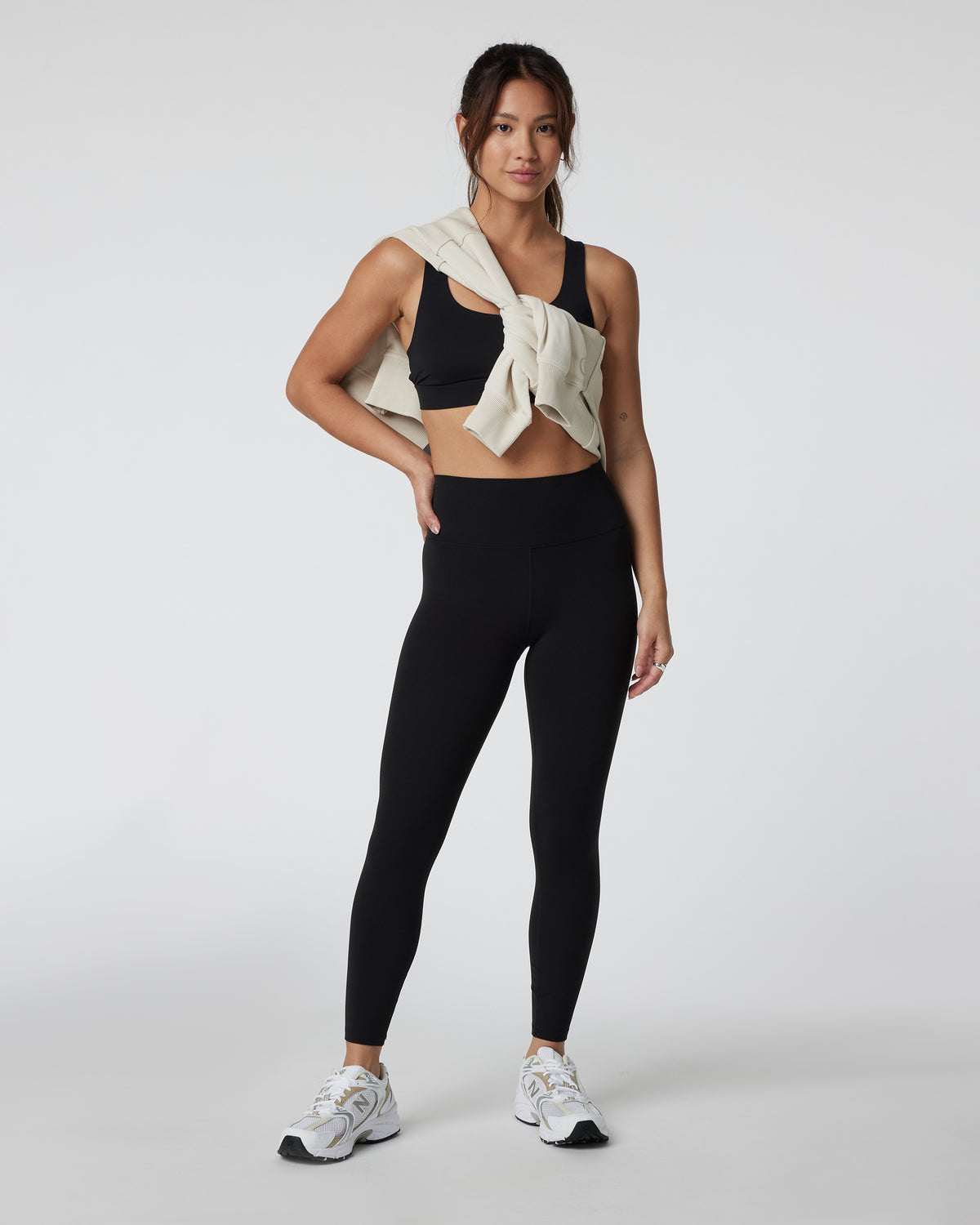 Vuori AllTheFeels? Legging - Short Black - Image 2