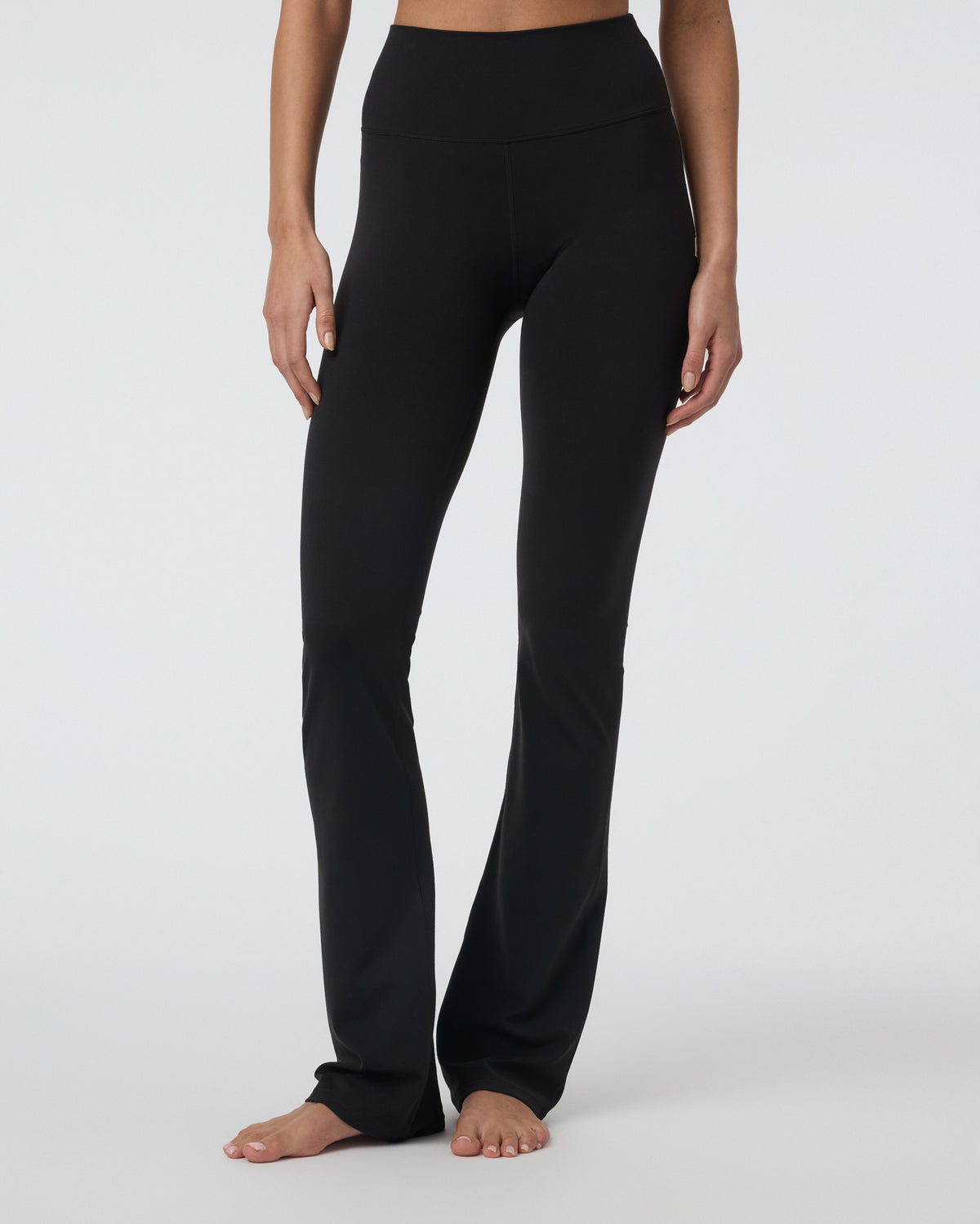 Vuori AllTheFeels? Slim Flare - Short Black - Image 2