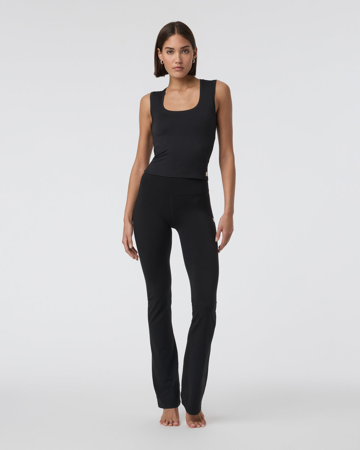 Vuori AllTheFeels? Slim Flare - Short Black - Image 4