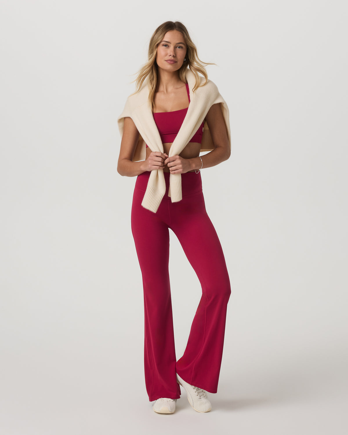 Vuori AllTheForm? Flare - Short Strawberry Leggings - Image 4
