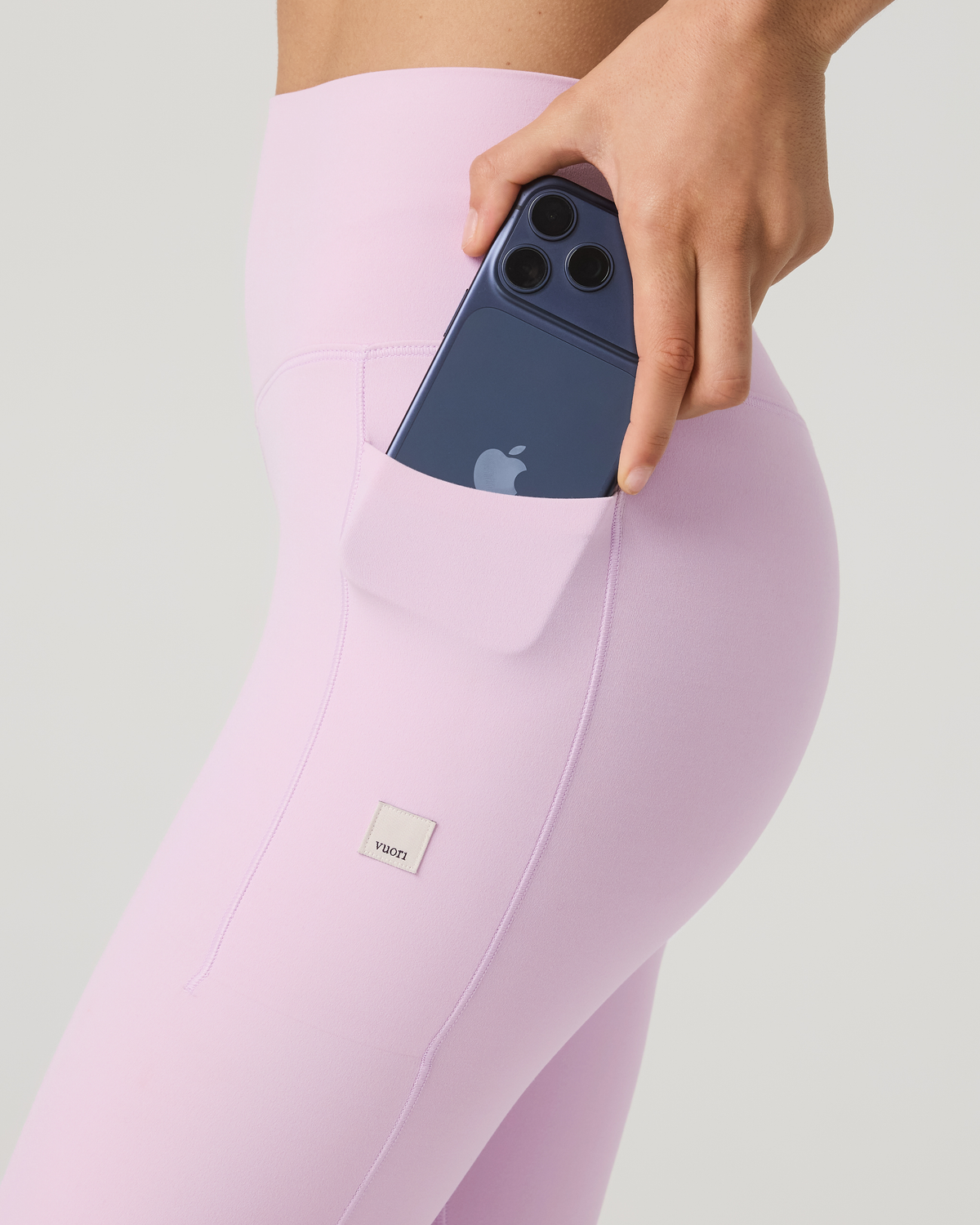 Vuori AllTheForm? Pocket Legging - Short Orchid Whisper - Image 2