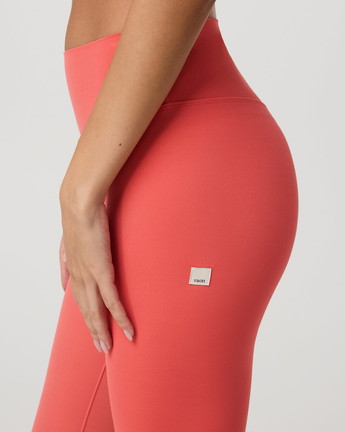 Vuori AllTheForm? Legging - Short Women's Bright Coral Leggings - Image 4