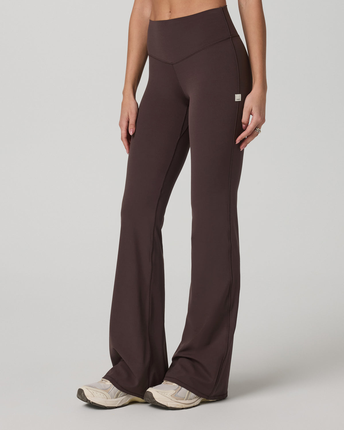 Vuori AllTheForm? Flare - Short Women's French Roast Leggings