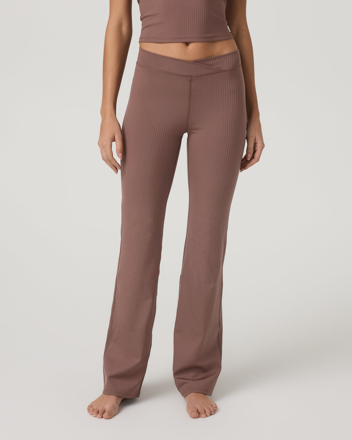 Inversion Rib Slim Flare Women's Sable Slim Flare Leggings - Image 2