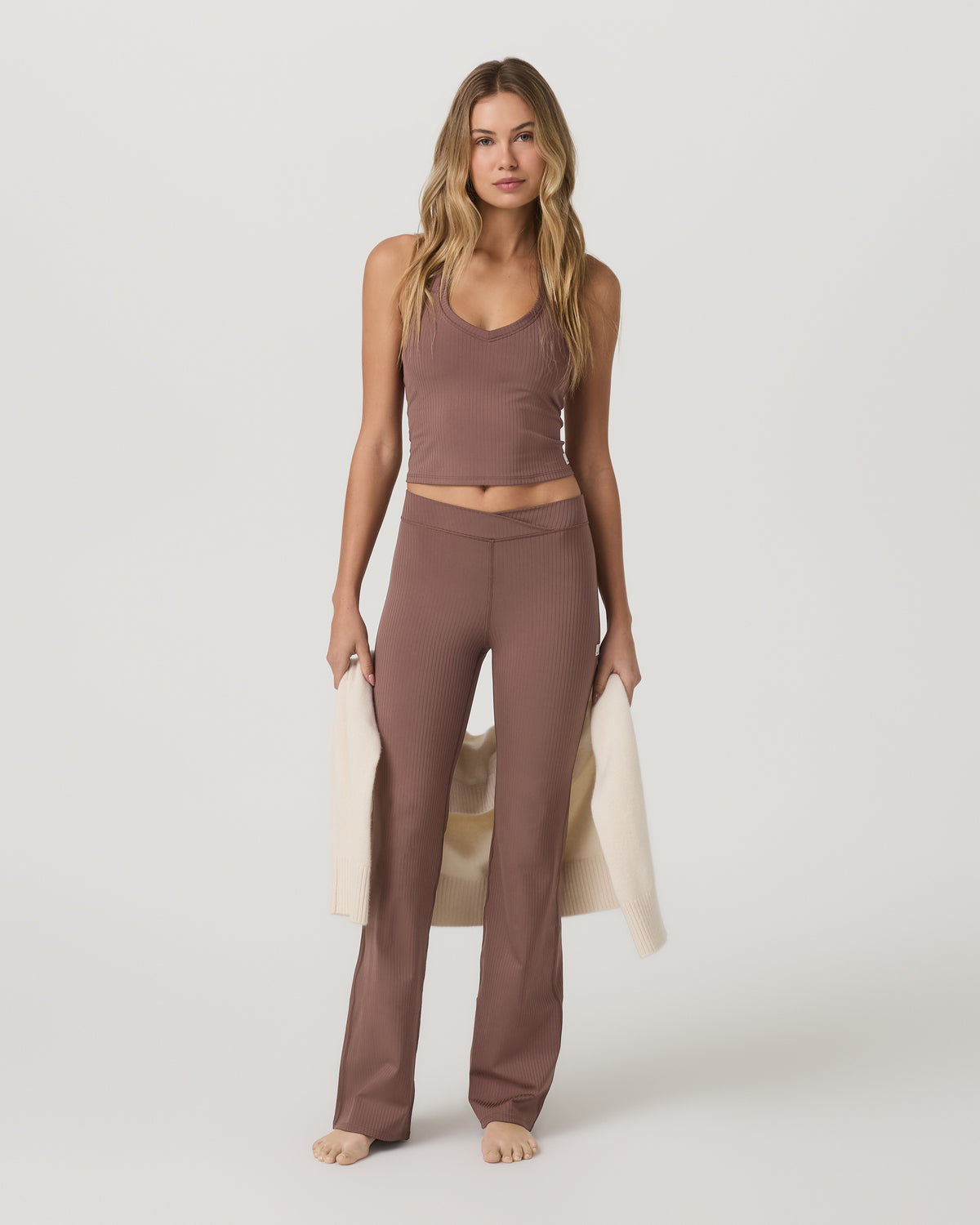 Inversion Rib Slim Flare Women's Sable Slim Flare Leggings - Image 4