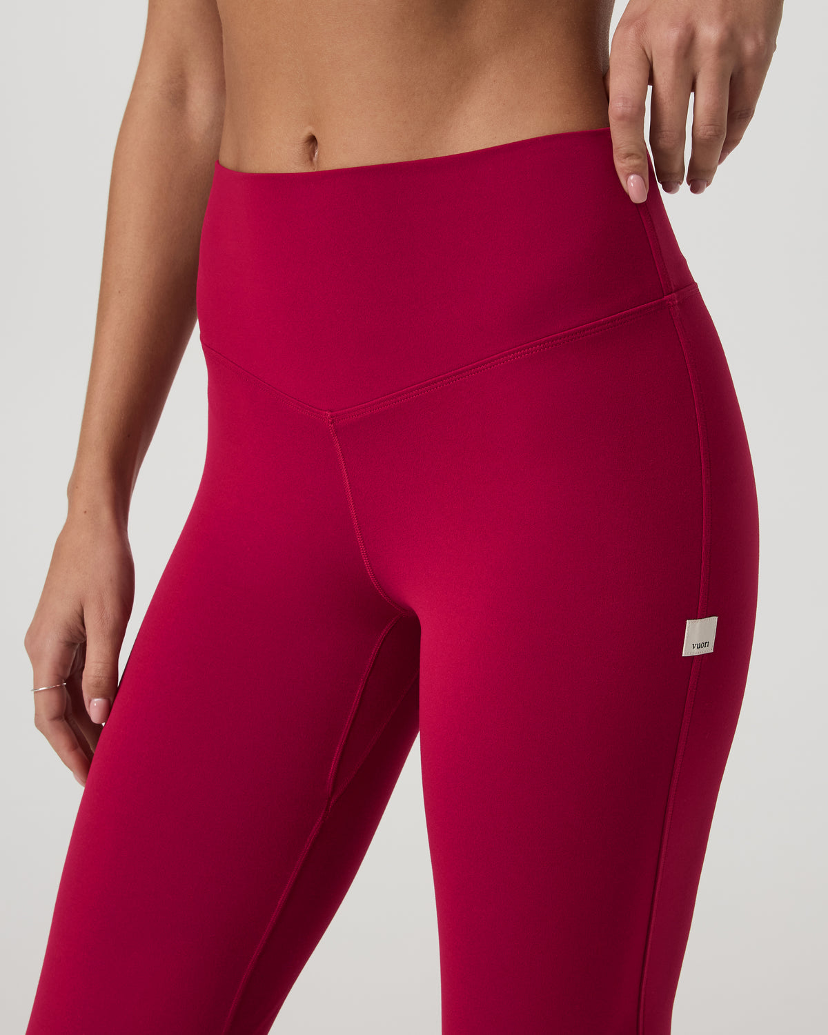 Vuori AllTheForm? Flare Strawberry Flare Leggings - Image 4