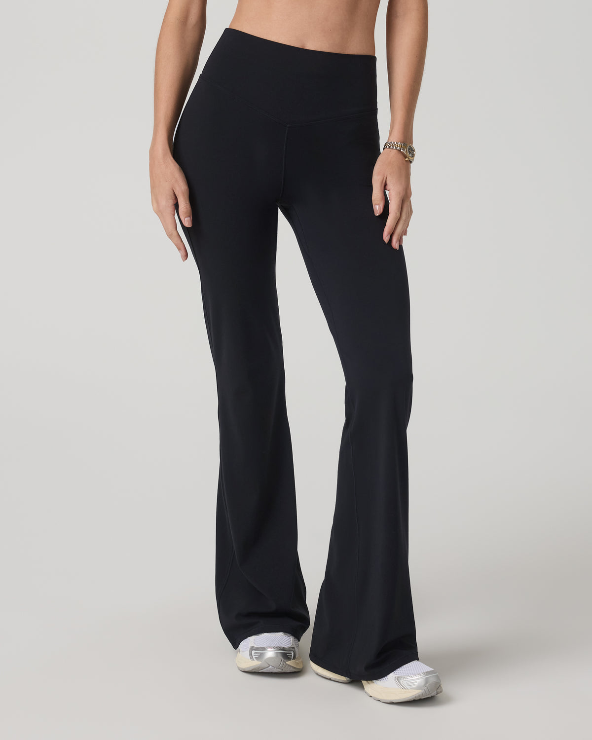 Vuori AllTheForm? Flare - Long Women's Black Leggings