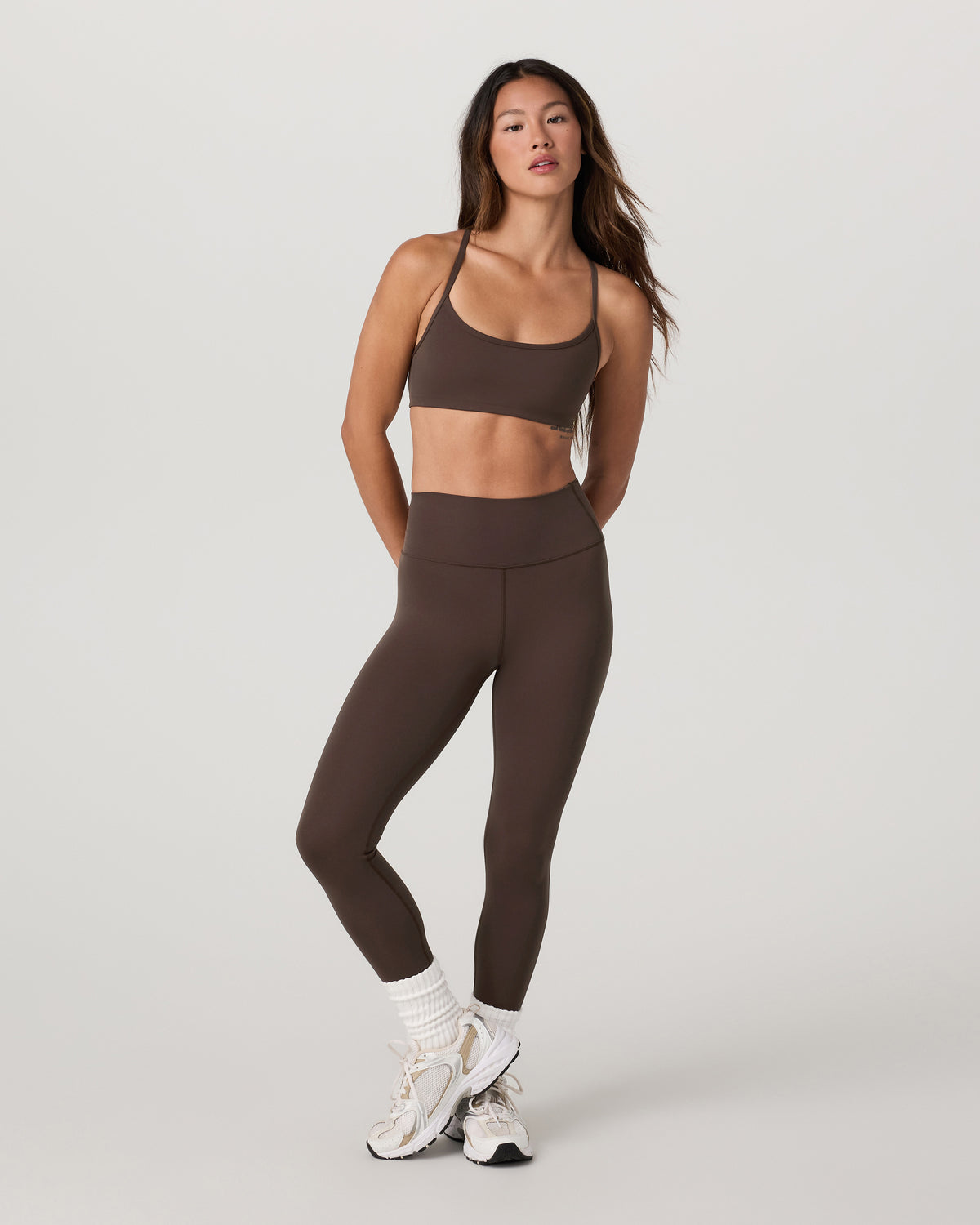 Vuori AllTheFeels? Legging Java Brown Leggings - Image 2