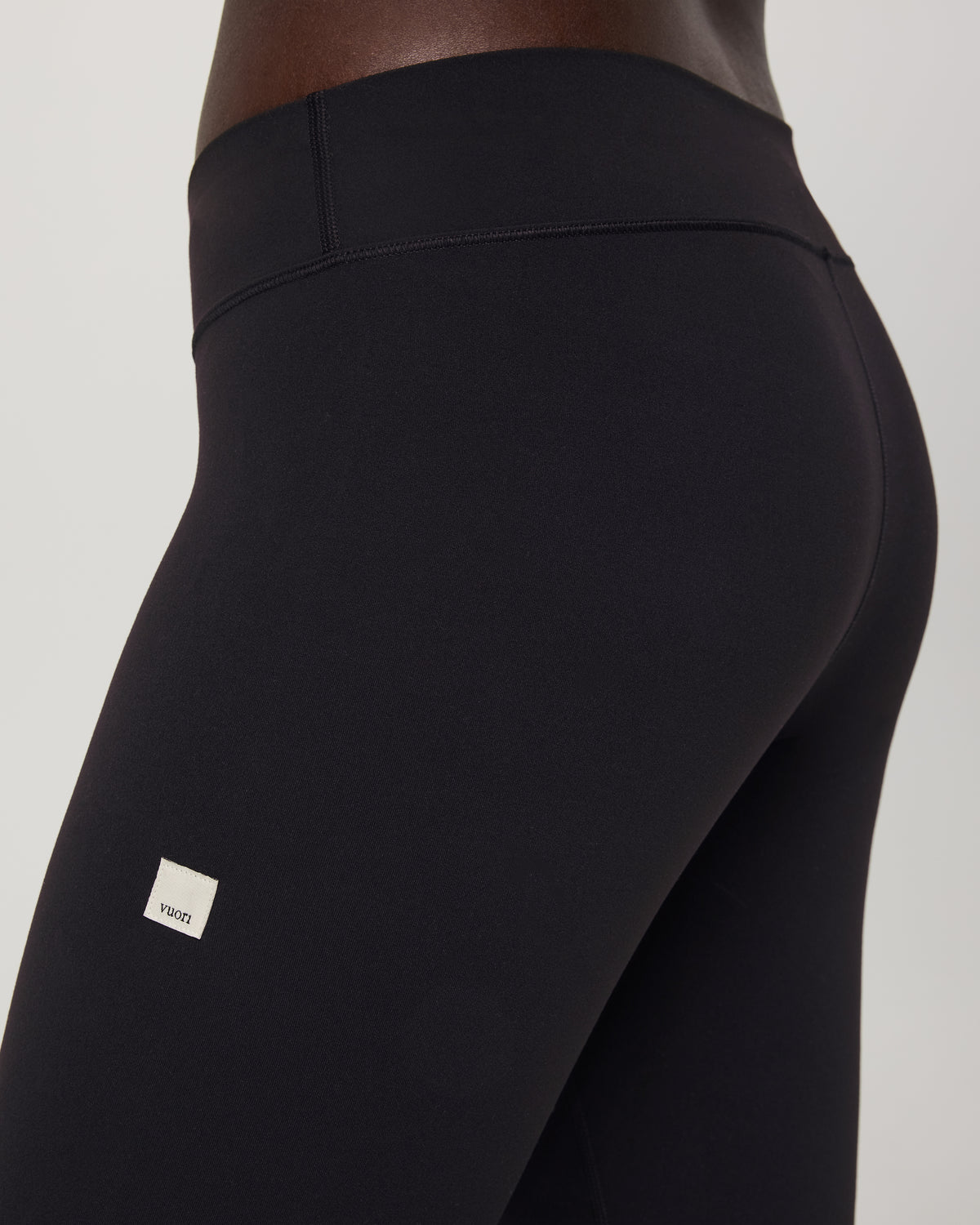 Vuori AllTheFeels? LR Legging Women's Black Leggings - Image 2