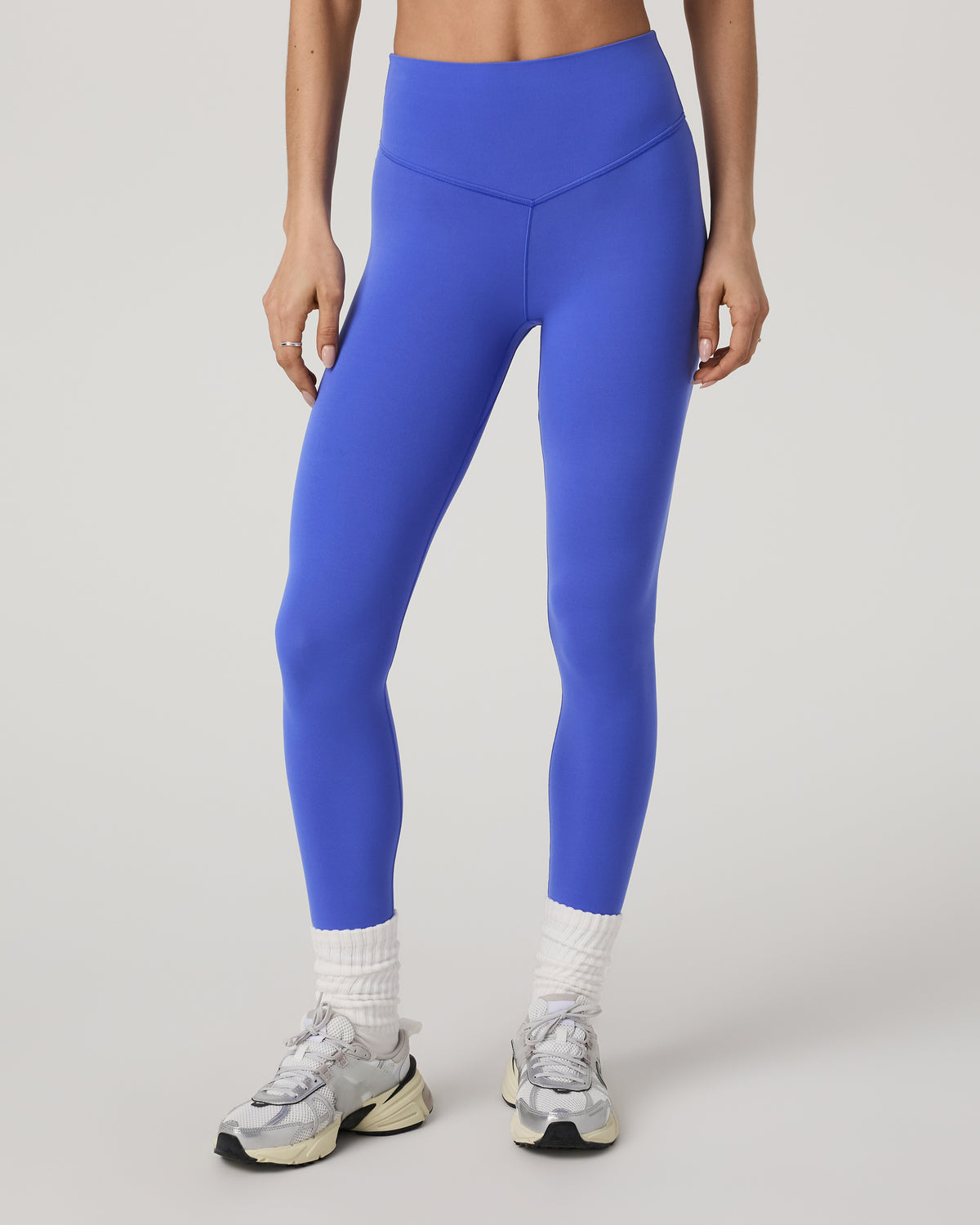 Vuori AllTheForm? Legging - Short Bright Iris Leggings - Image 6