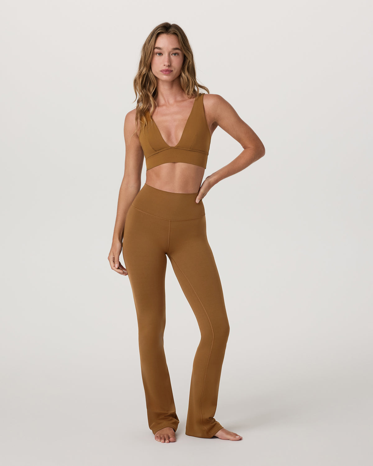 Vuori AllTheFeels? Slim Flare Women's Rum Leggings