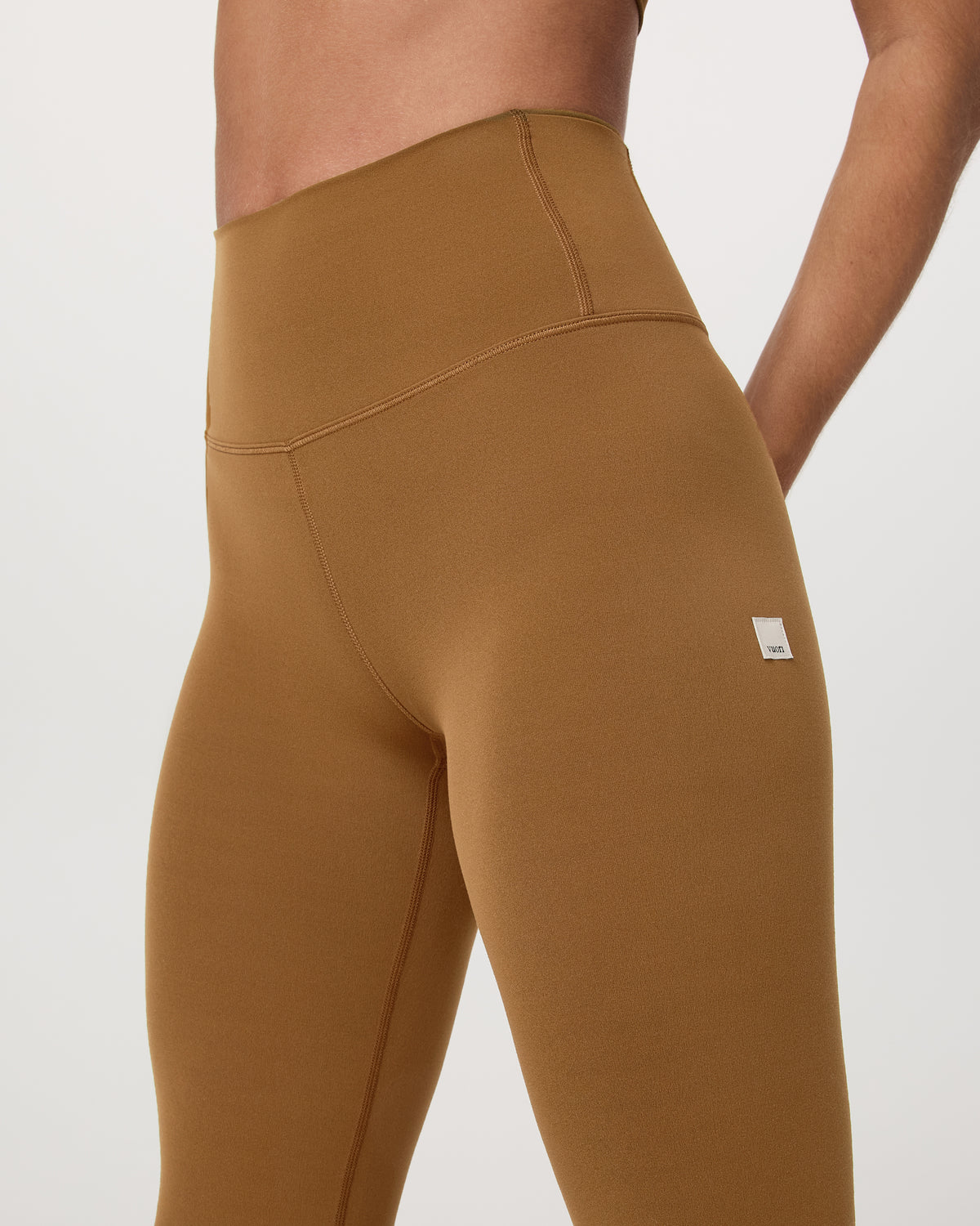 Vuori AllTheFeels? Slim Flare Women's Rum Leggings - Image 6