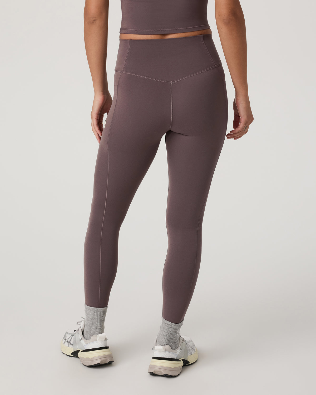 Vuori AllTheForm? Pocket Legging Huckleberry Leggings - Image 3