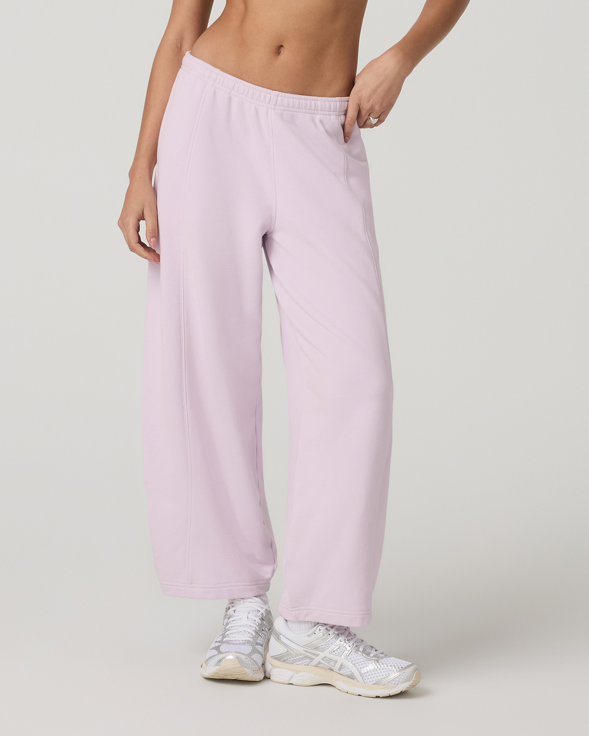 Sedona Barrel Sweatpant Women's Lilac Breeze Sweatpants - Image 5