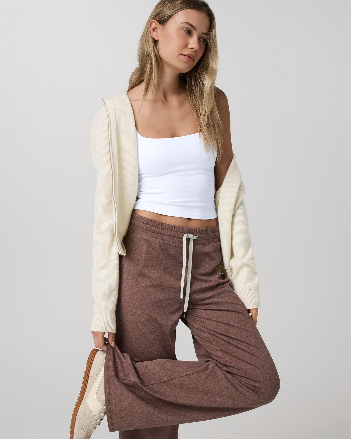 Halo Essential Wideleg Pant Women's Sable Heather Pant - Image 5