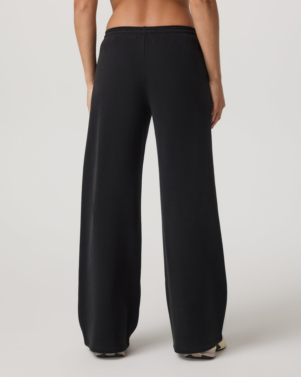 Women's Restore Ultra Wideleg Sweatpant Washed Black - Image 3