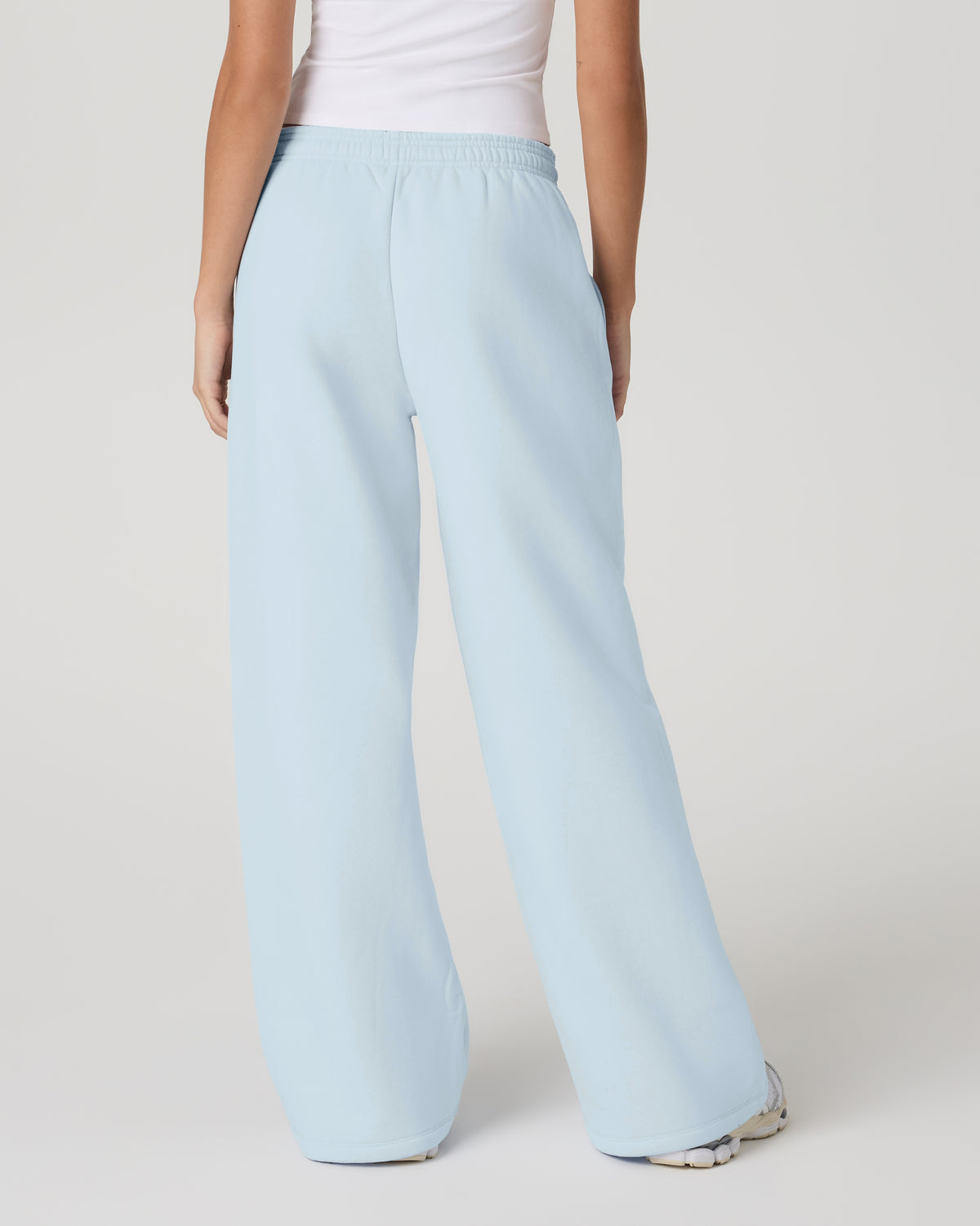 Restore Ultra Wideleg Sweatpant Soft Sky - Image 3