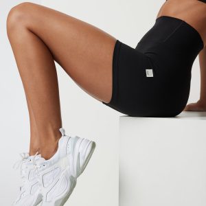 Vuori AllTheFeels Short Black Biker Shorts