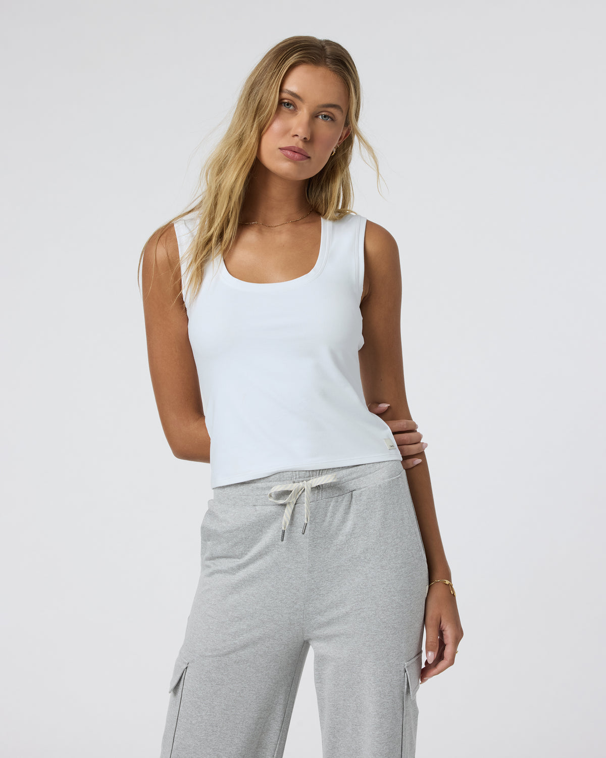 Halo Essential Scoop Tank White