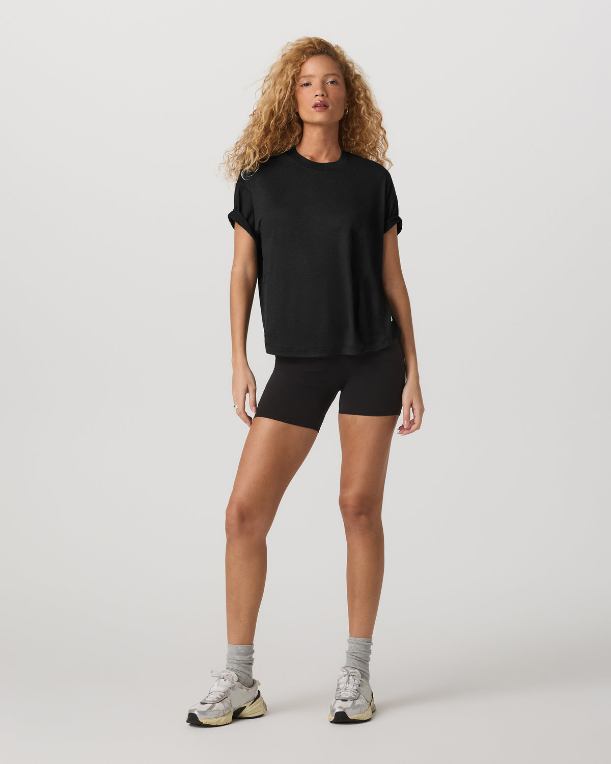 Energy Long Tee Women's Black Heather Fitness Tee Shirt - Image 2