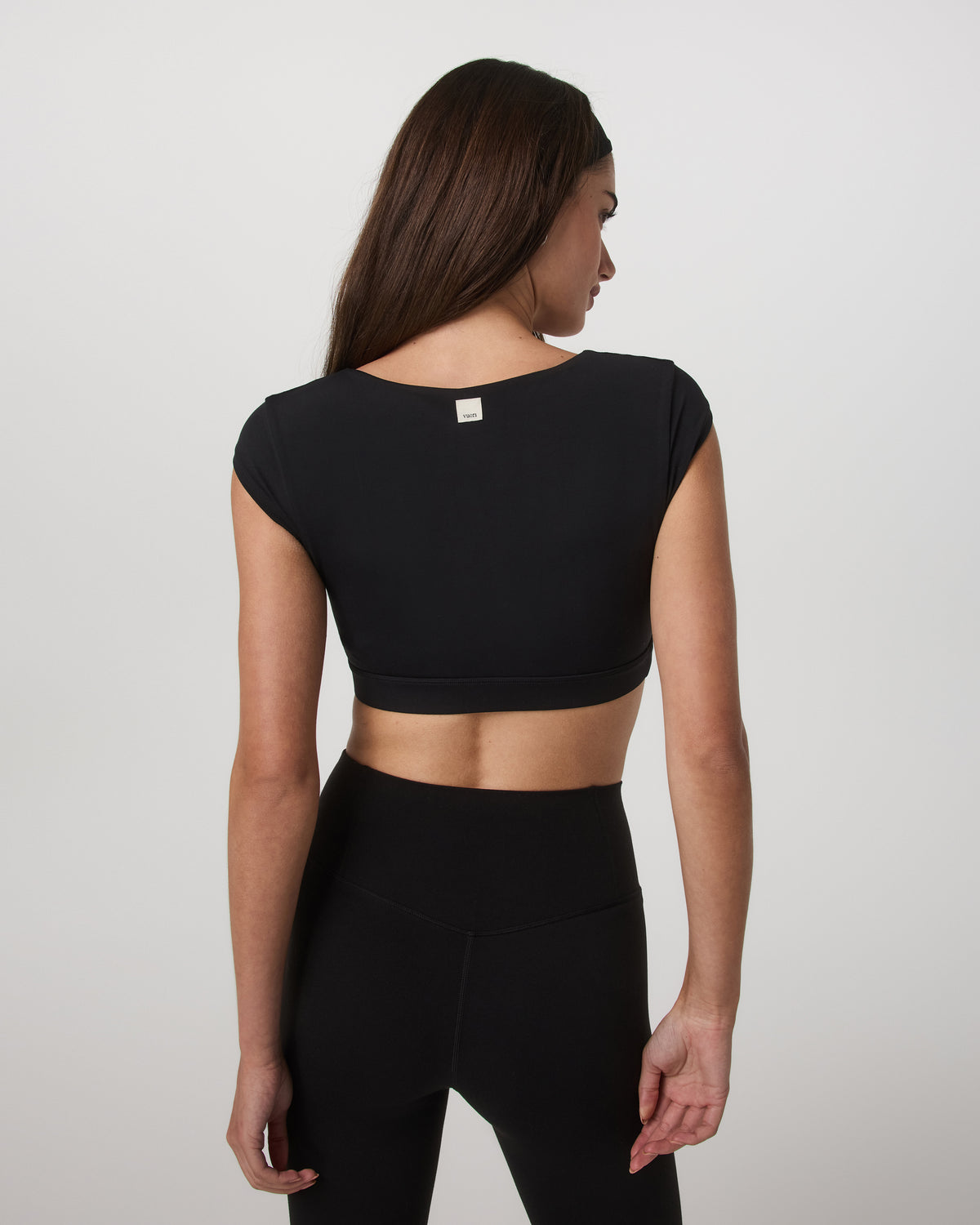 Vuori AllTheForm? Short Sleeve Bra Women's Black Sports Bra - Image 2
