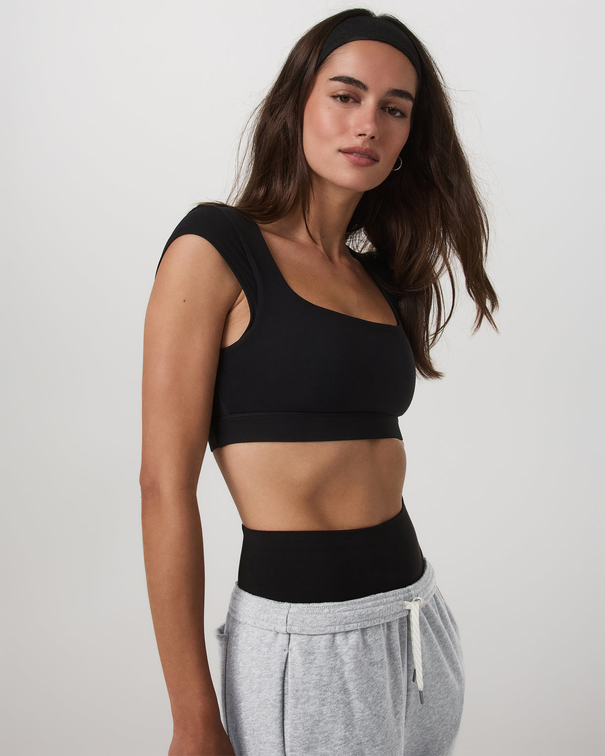 Vuori AllTheForm? Short Sleeve Bra Women's Black Sports Bra - Image 3