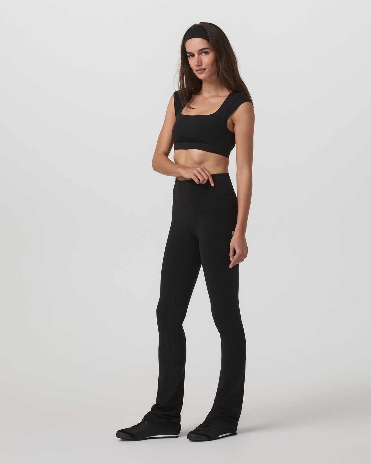 Vuori AllTheForm? Short Sleeve Bra Women's Black Sports Bra - Image 6