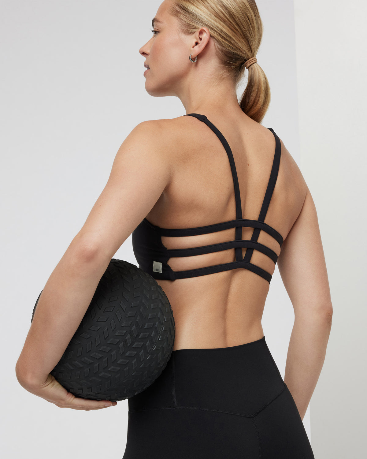 Yosemite Bra Black Strappy Sports Bra - Image 2