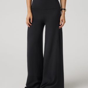 Halo Easy Wideleg Pant - Short Women's Solid Black Pants