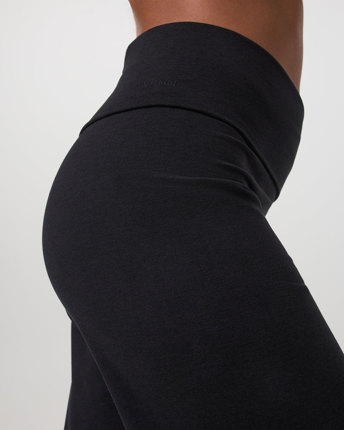 Granite Foldover Straight Leg Women's Black Heather Pant - Image 4