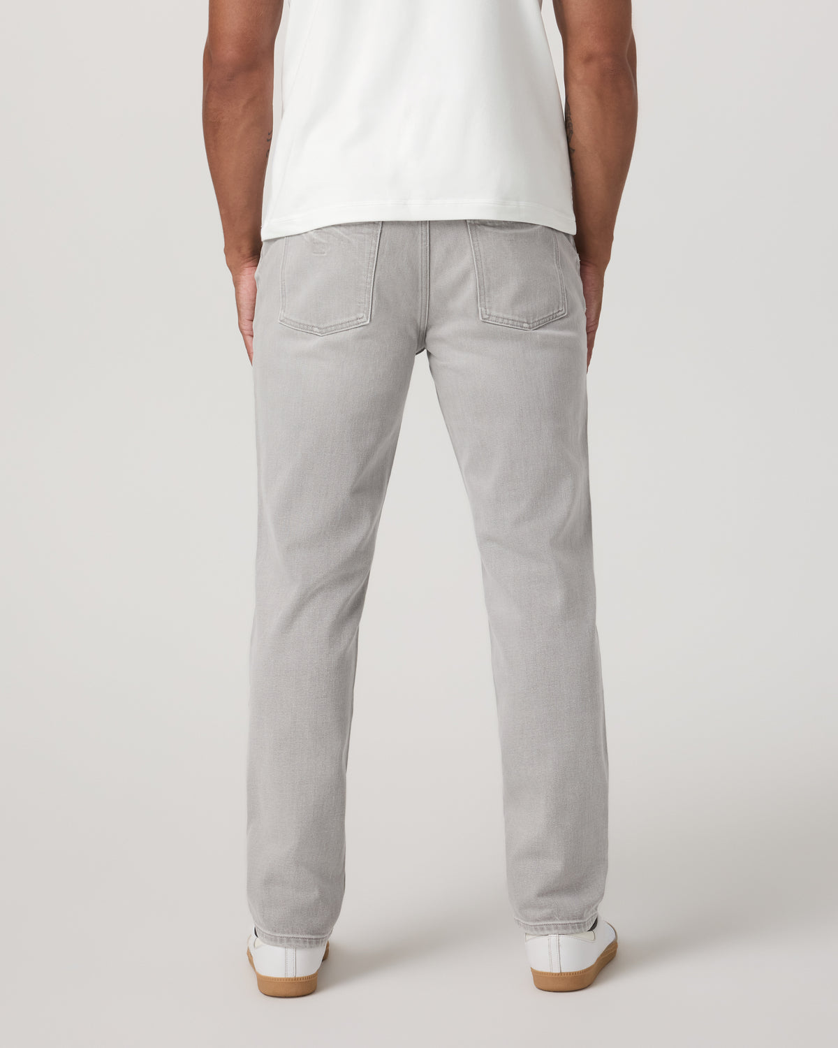 Vuori Vintage Jean Classic Fit 32" Men's MoonWash Denim - Image 4