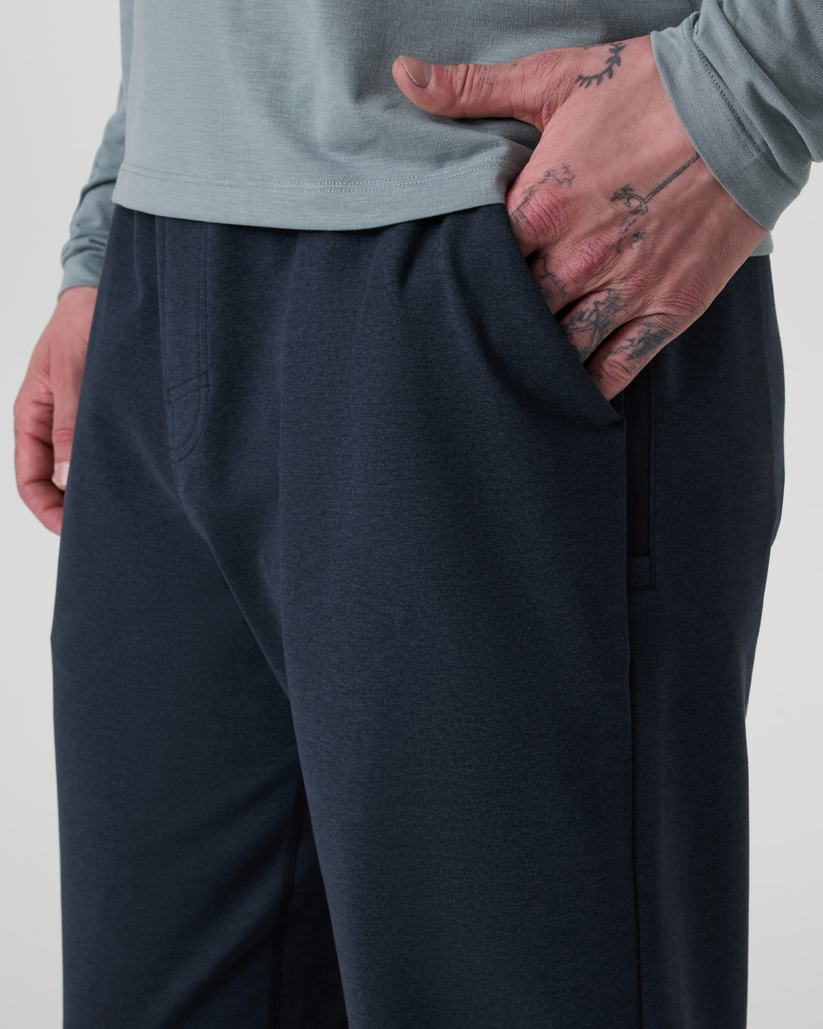 Coronado Performance Sweatpant Classic 28" Midnight Heather - Image 3