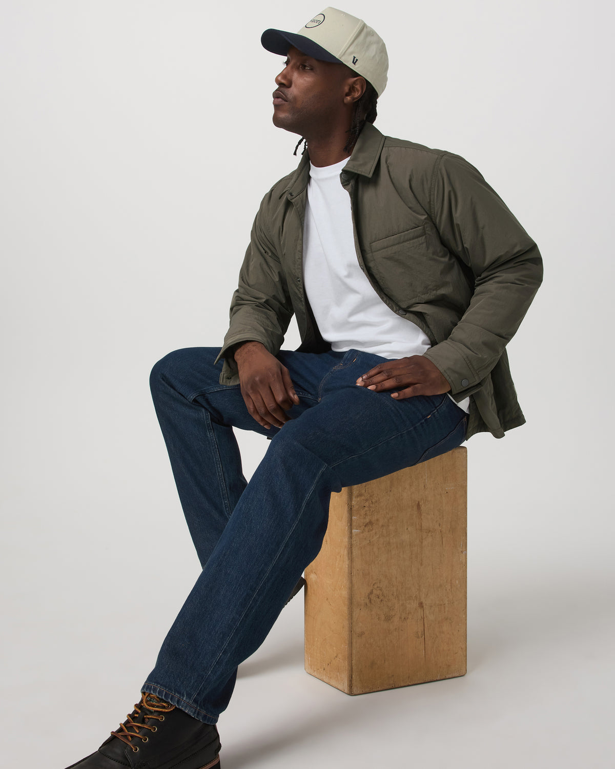 Vuori Vintage Jean Classic Fit 32" Men's Rinse Denim