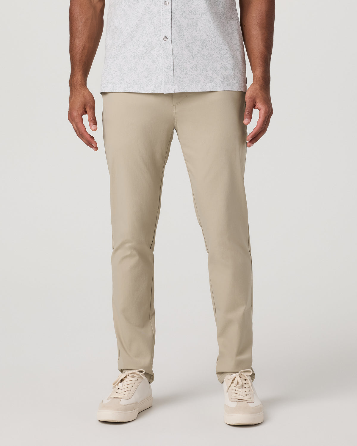 Men's Cascade Tech Chino Athletic Slim Fit 32" Trench