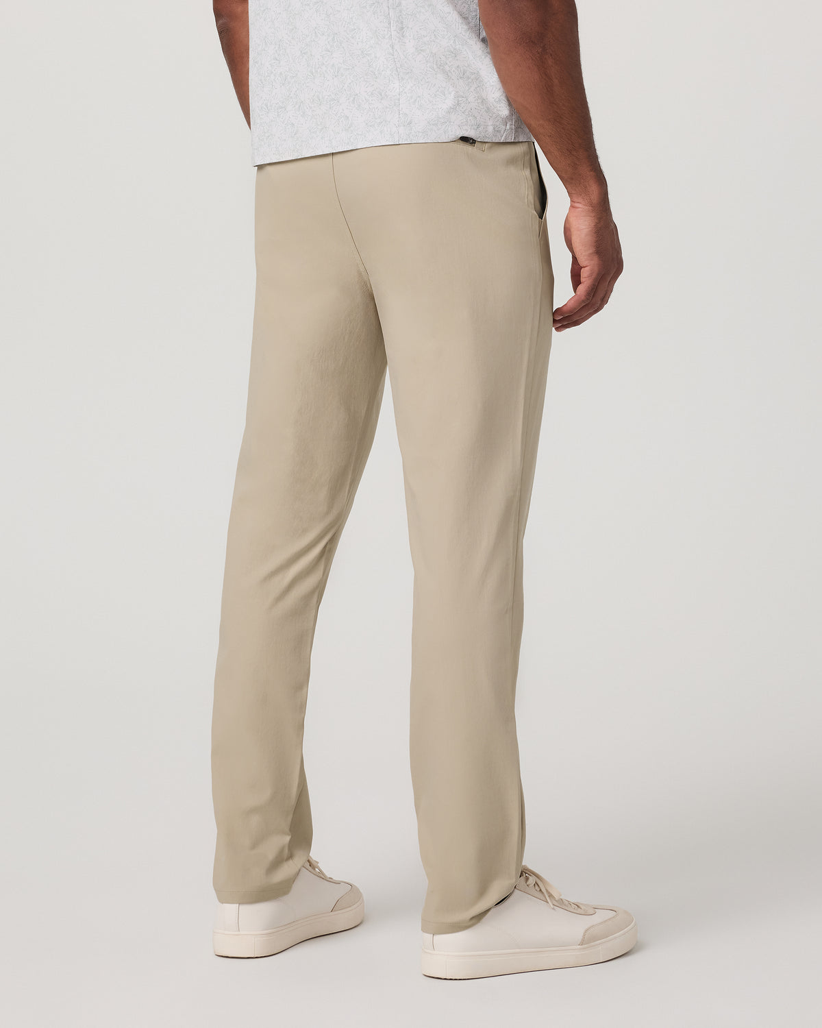 Men's Cascade Tech Chino Athletic Slim Fit 32" Trench - Image 3
