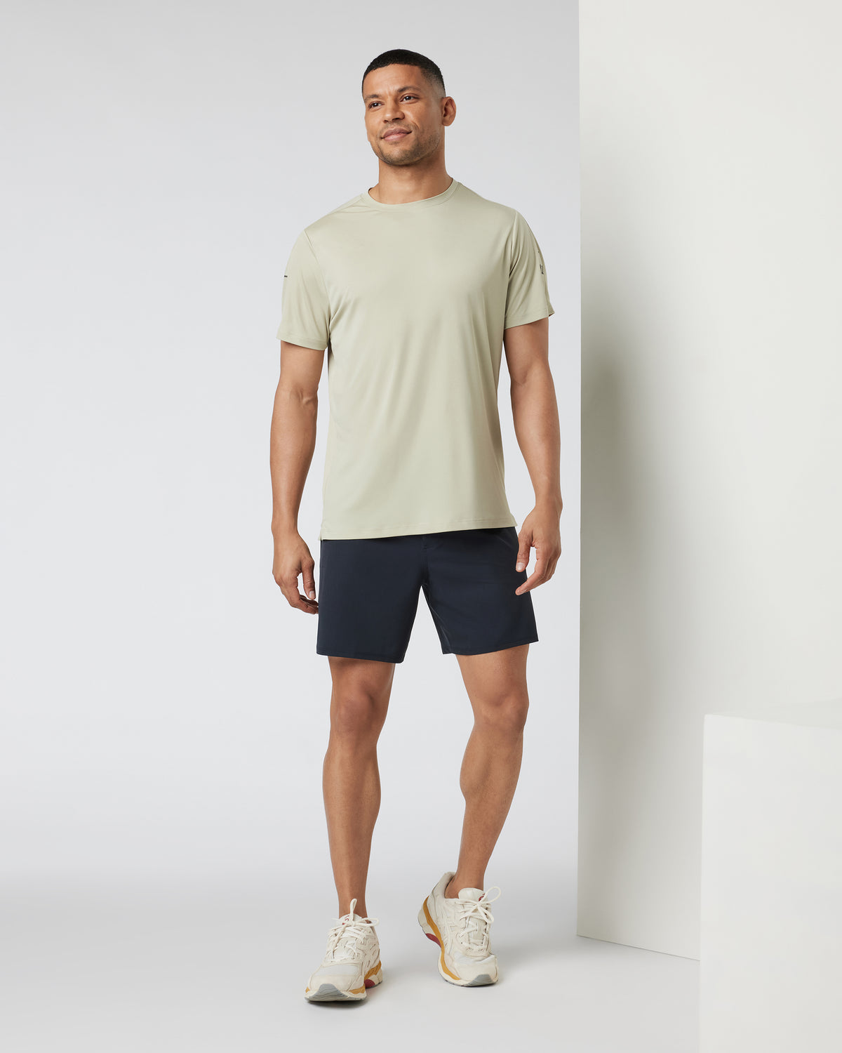 Qualify Run Short Lined 6" Men's Black Run Shorts - Image 4