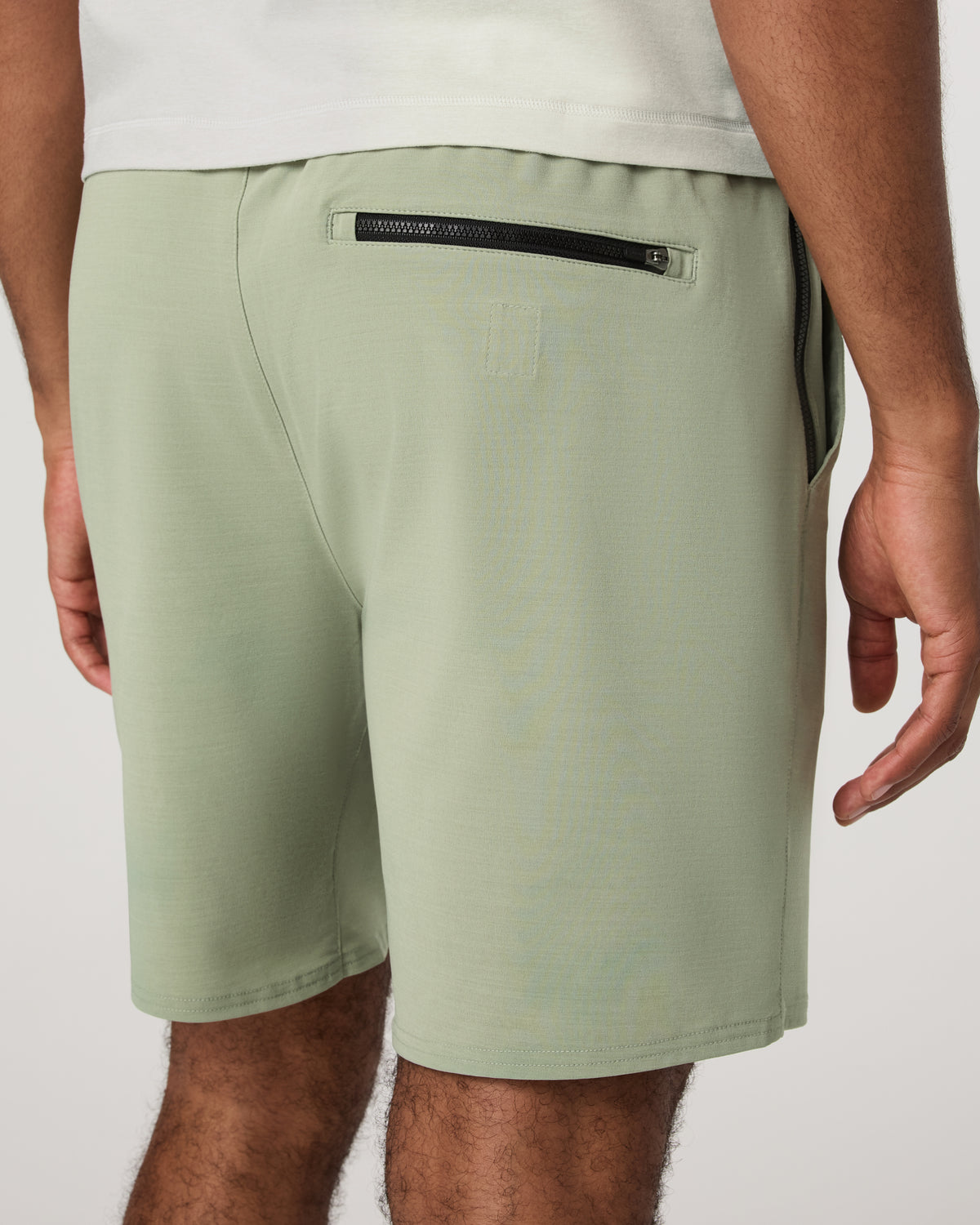 Elevate Kore Short Unlined 7" Men's Agave Shorts - Image 2