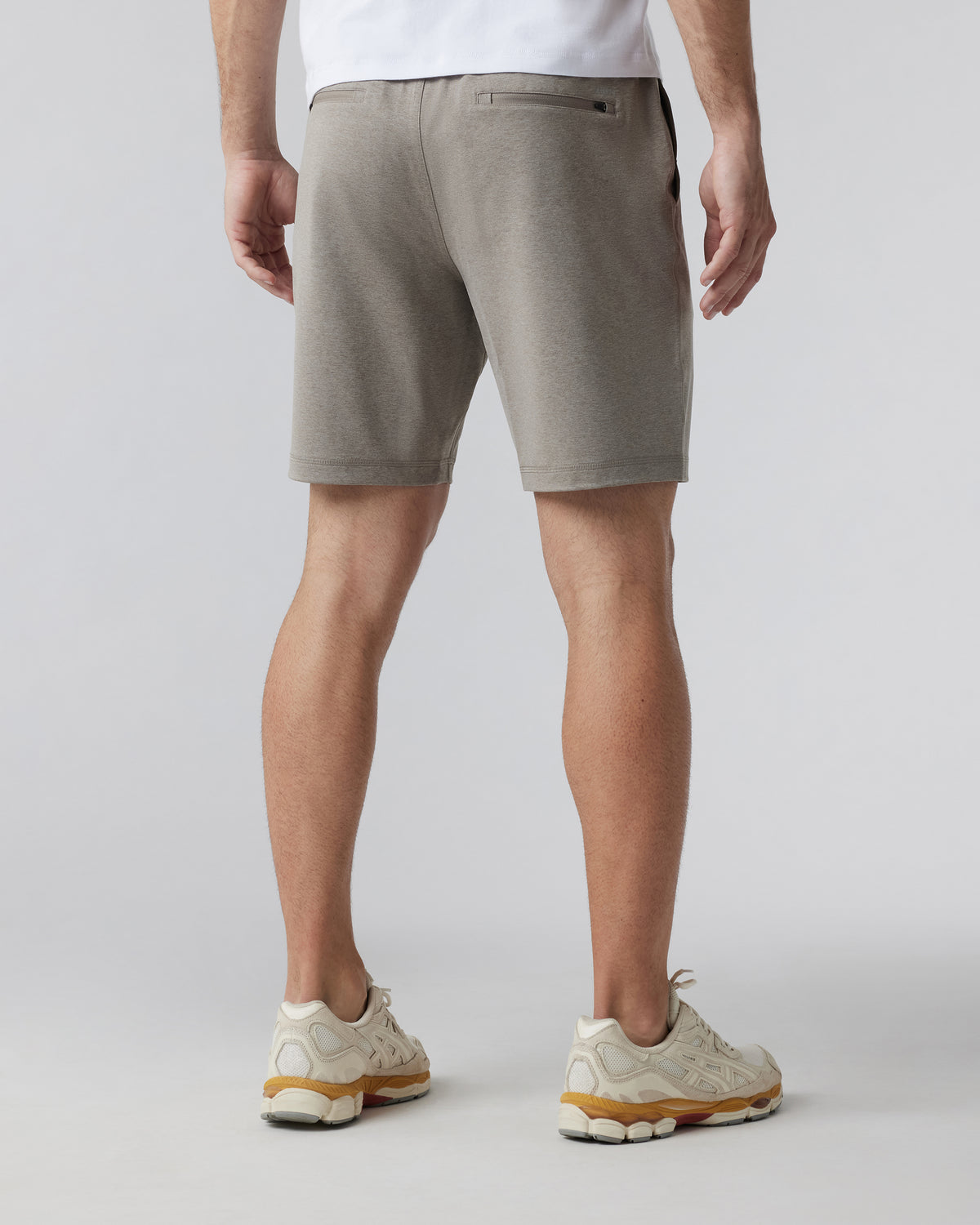 Sunday Performance Short 8.5" Mocha Heather - Image 2