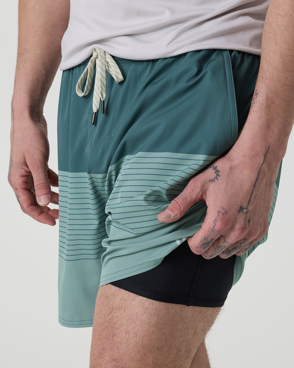 Trail Short 2.0 Light Deep Sea Stripe/Salt - Image 4