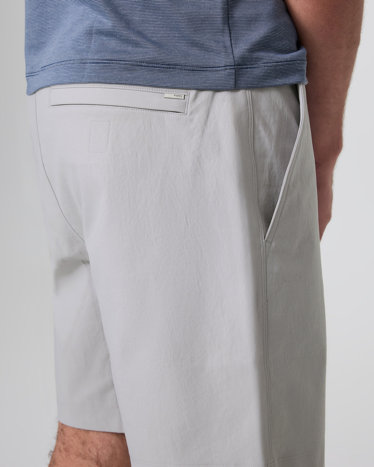 Cascade Crinkle Elastic Waist Short Classic Fit 8" Fog - Image 2