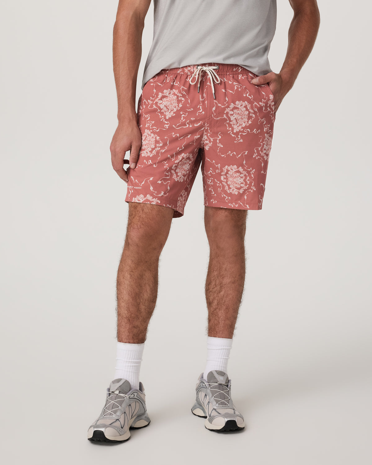 Kore Short Vuori x Kelsey Brookes Lined Classic Fit 7" Mojave