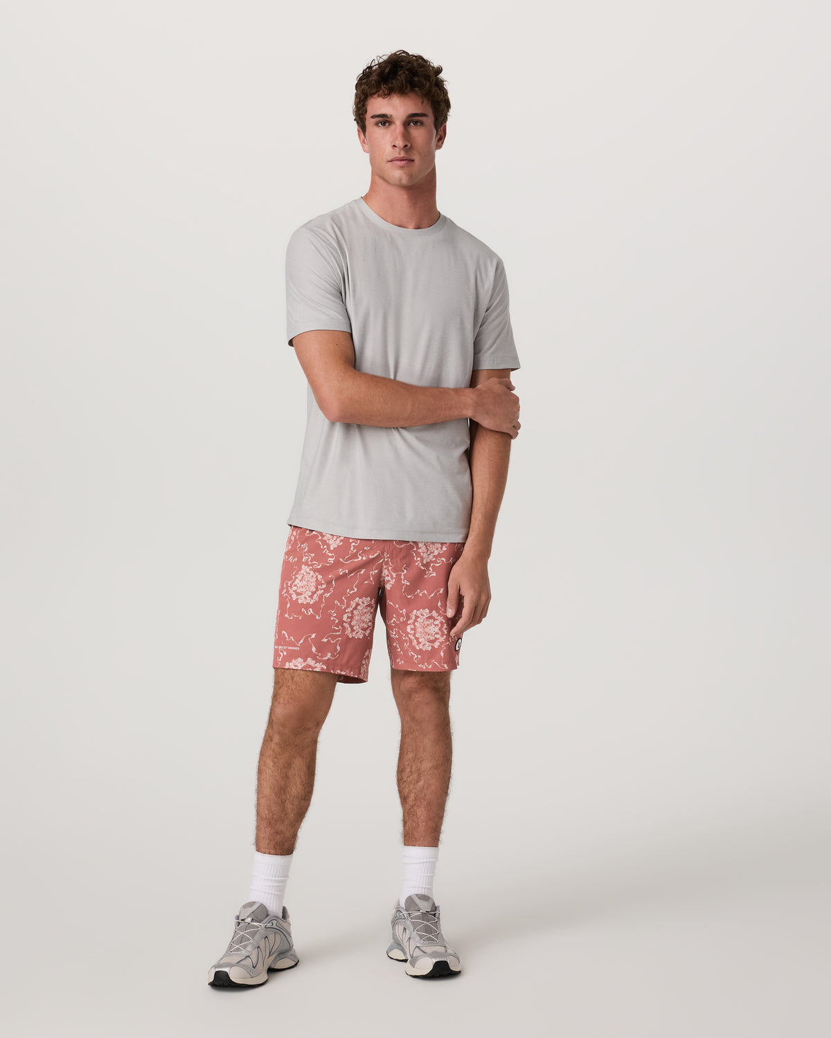 Kore Short Vuori x Kelsey Brookes Lined Classic Fit 7" Mojave - Image 3