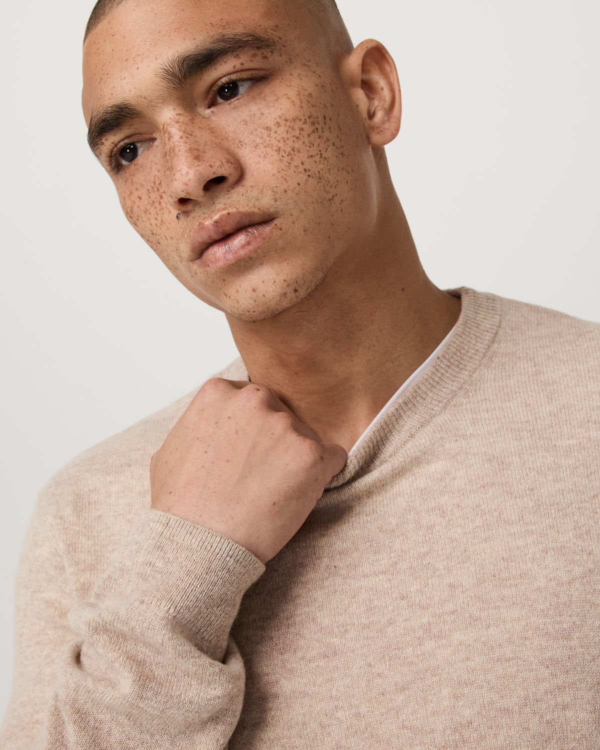 Berik Cashmere Sweater Men's Oatmeal Heather Sweater - Image 2